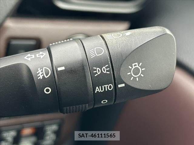Toyota ESQUIRE 2018-12 6214382-24