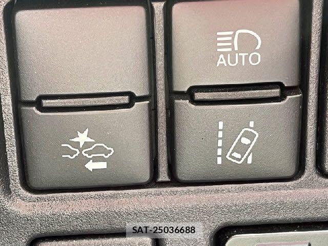 Toyota ESQUIRE 2016-10 6303985-10