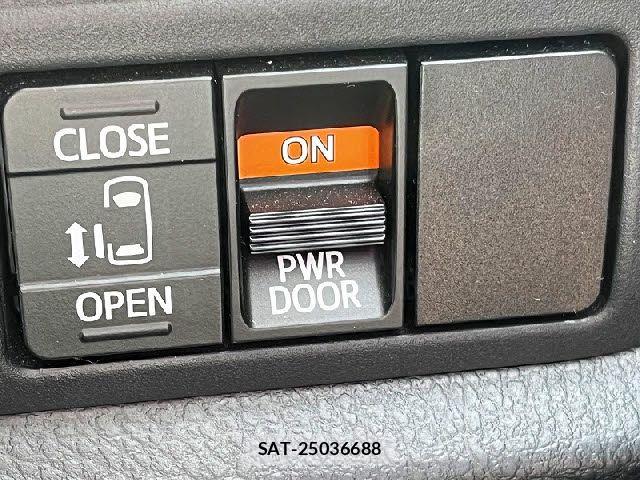 Toyota ESQUIRE 2016-10 6303985-11