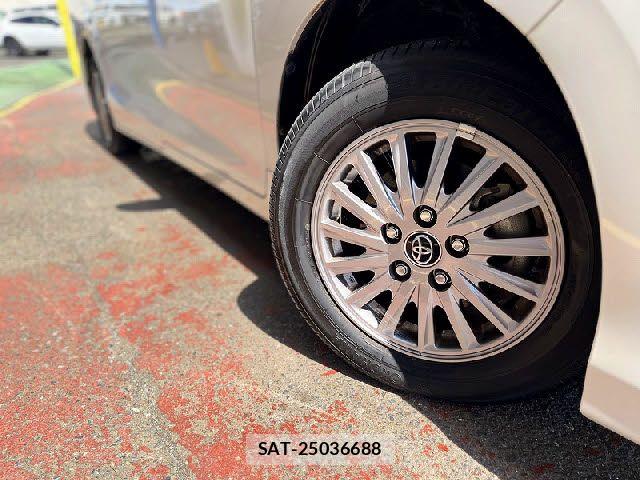 Toyota ESQUIRE 2016-10 6303985-25