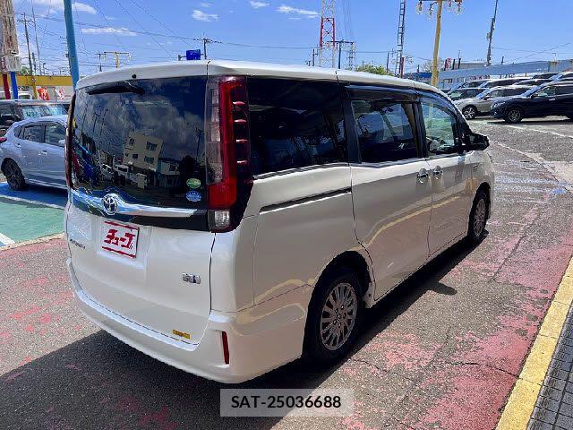 Toyota ESQUIRE 2016-10 6303985-2