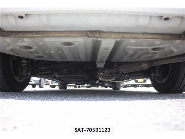 Toyota ESQUIRE 2016-03 6671235-16