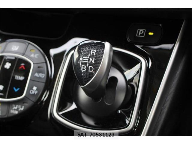 Toyota ESQUIRE 2016-03 6671235-23