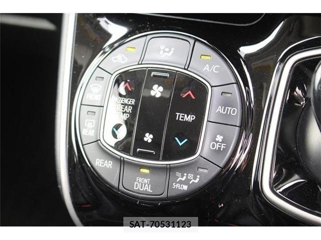 Toyota ESQUIRE 2016-03 6671235-27