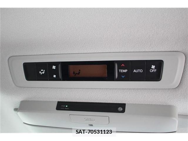 Toyota ESQUIRE 2016-03 6671235-6