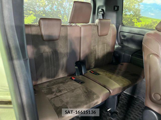 Toyota ESQUIRE 2017-11 6716109-9