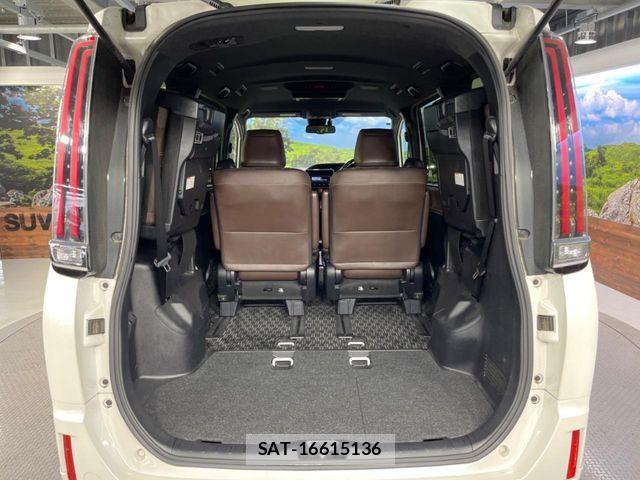 Toyota ESQUIRE 2017-11 6716109-10