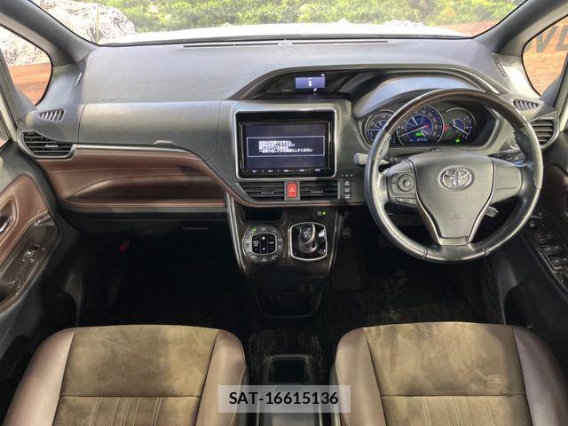 Toyota ESQUIRE 2017-11 6716109-1