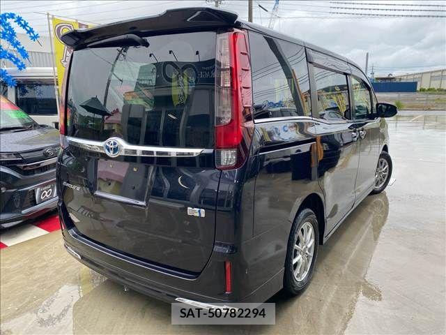 Toyota ESQUIRE 2015-10 6751486-1