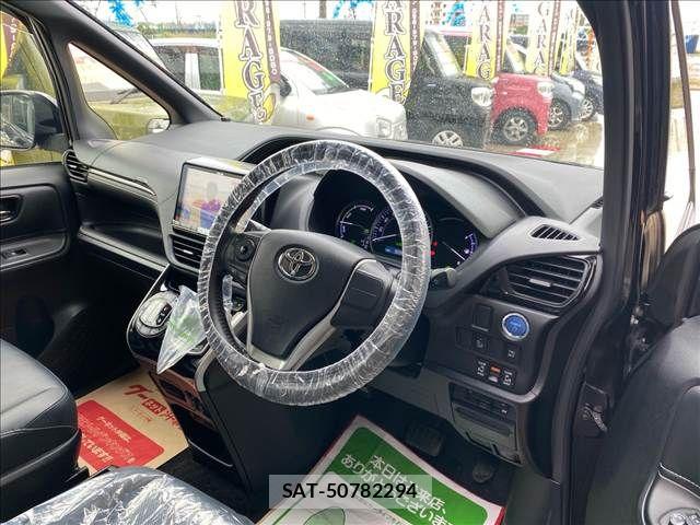 Toyota ESQUIRE 2015-10 6751486-3