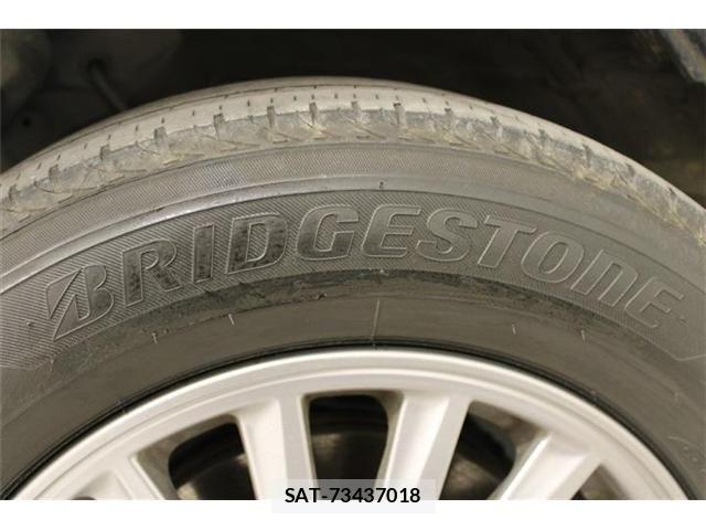 Toyota ESQUIRE 2015-06 6814853-27