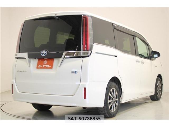 Toyota ESQUIRE 2017-07 6904793-11
