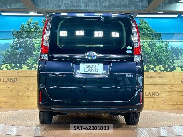 Toyota ESQUIRE 2015-02 6904779-15