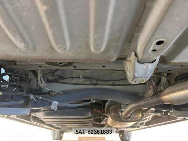 Toyota ESQUIRE 2015-02 6904779-19