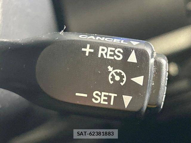 Toyota ESQUIRE 2015-02 6904779-5