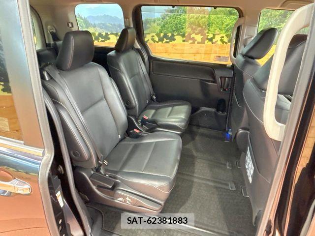 Toyota ESQUIRE 2015-02 6904779-8