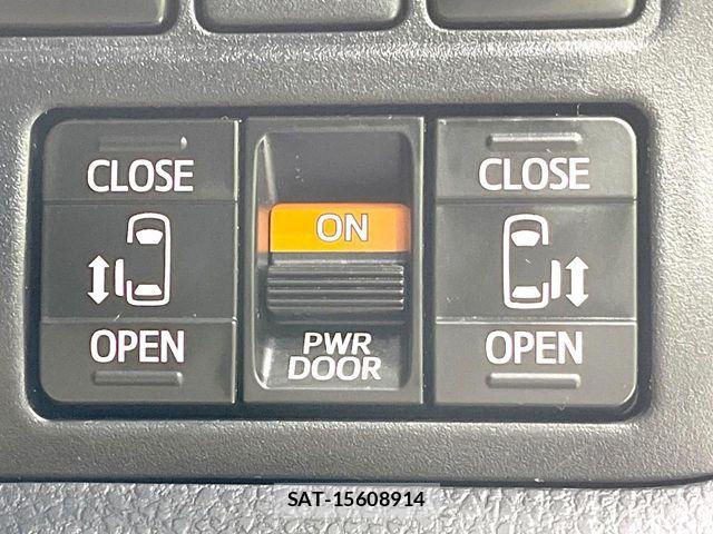 Toyota ESQUIRE 2017-09 6993430-2
