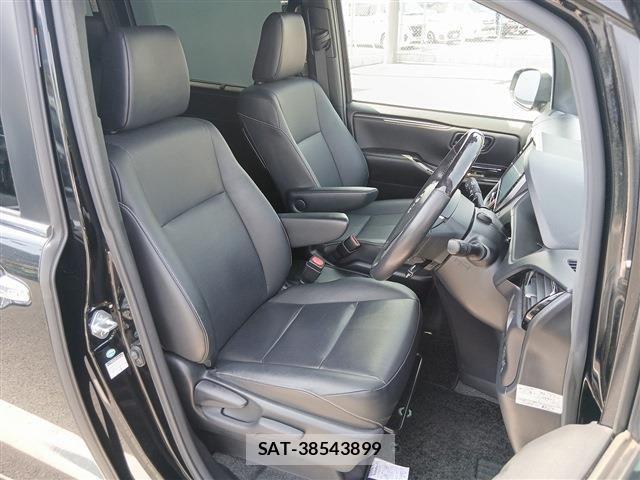 Toyota ESQUIRE 2018-03 6993433-14