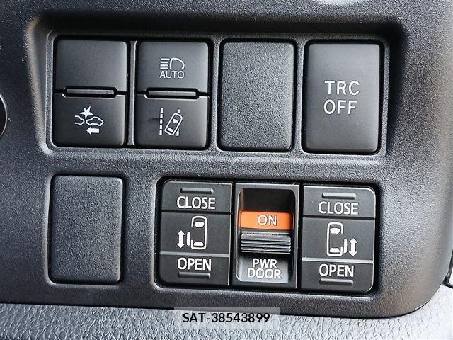 Toyota ESQUIRE 2018-03 6993433-5