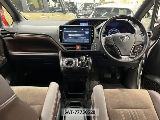 Toyota ESQUIRE 2018-06 7020424-1