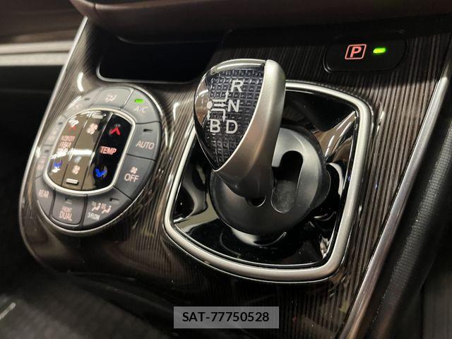 Toyota ESQUIRE 2018-06 7020424-8