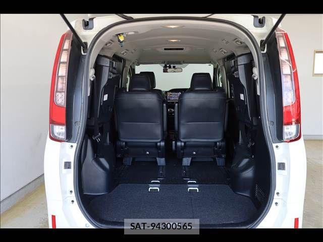 Toyota ESQUIRE 2015-05 7020427-19
