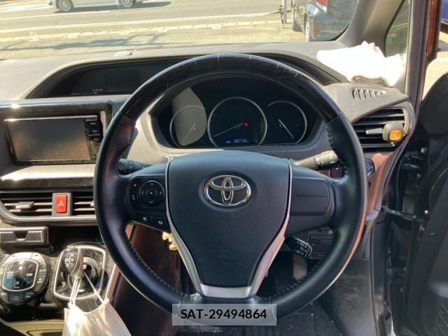 Toyota ESQUIRE 2014-11 7020428-16