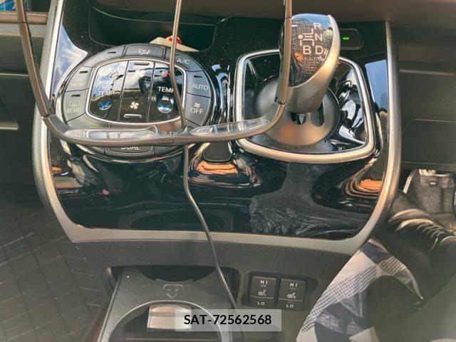 Toyota ESQUIRE 2015-01 7058436-18