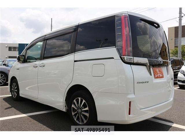 Toyota ESQUIRE 2019-09 7218171-23