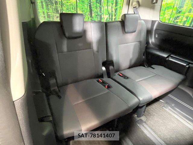 Toyota ESQUIRE 2015-12 7218144-9