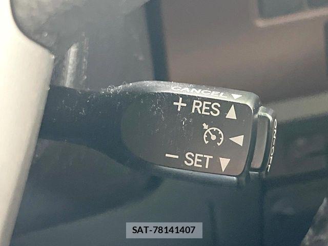 Toyota ESQUIRE 2015-12 7218144-4