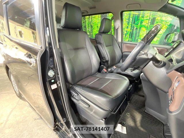Toyota ESQUIRE 2015-12 7218144-7