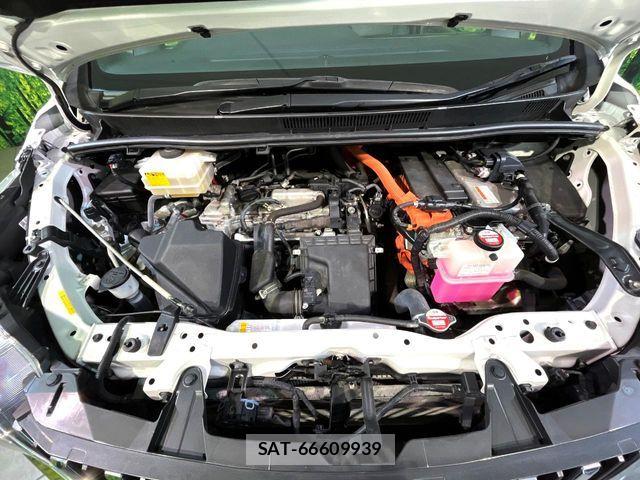 Toyota ESQUIRE 2015-07 7218143-18