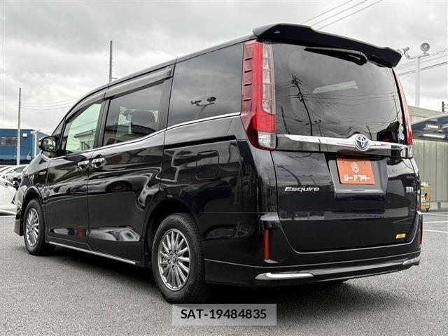 Toyota ESQUIRE 2014-11 7218146-11