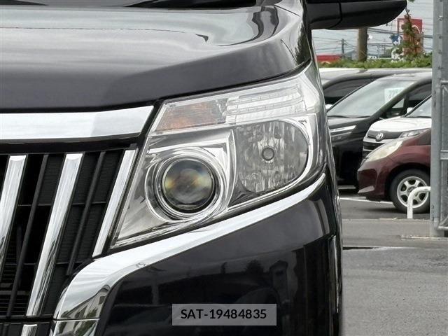 Toyota ESQUIRE 2014-11 7218146-15