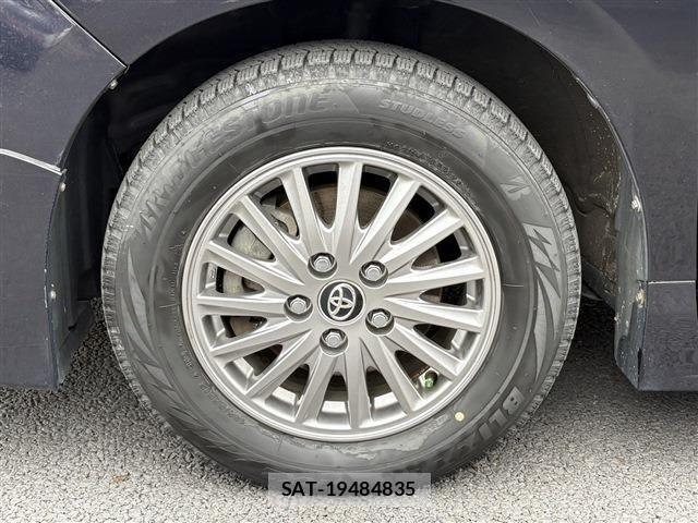 Toyota ESQUIRE 2014-11 7218146-25