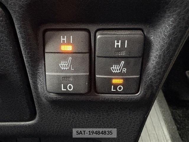 Toyota ESQUIRE 2014-11 7218146-4