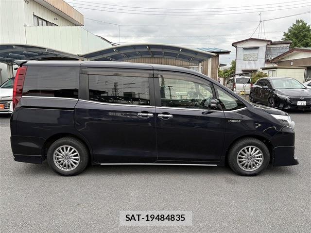 Toyota ESQUIRE 2014-11 7218146-8