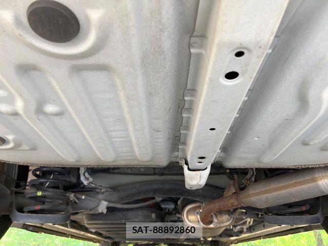 Toyota ESQUIRE 2017-09 7218153-18