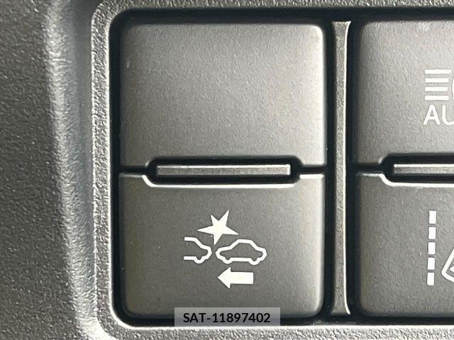 Toyota ESQUIRE 2020-08 7218170-5
