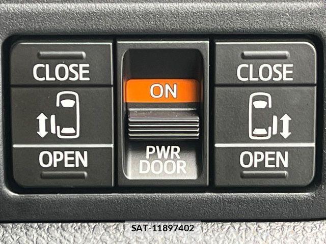 Toyota ESQUIRE 2020-08 7218170-7