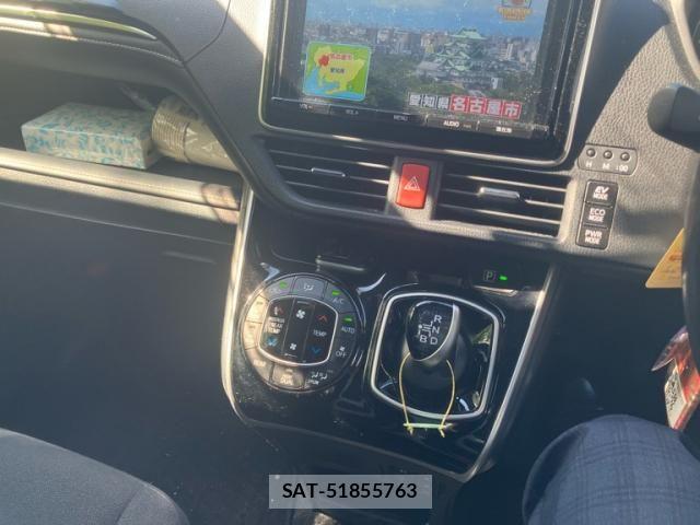 Toyota ESQUIRE 2018-03 7218161-18