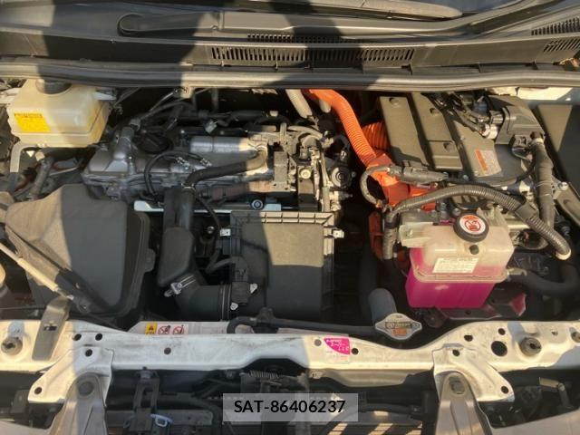 Toyota ESQUIRE 2018-03 7218160-21