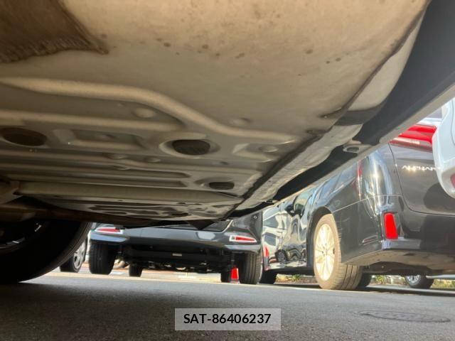 Toyota ESQUIRE 2018-03 7218160-7
