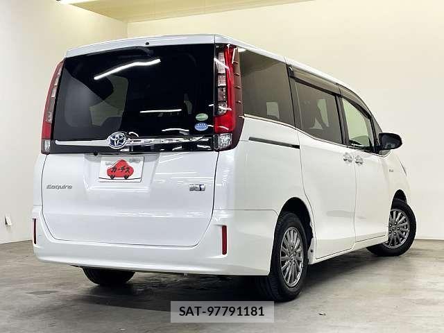 Toyota ESQUIRE 2017-11 7218151-2