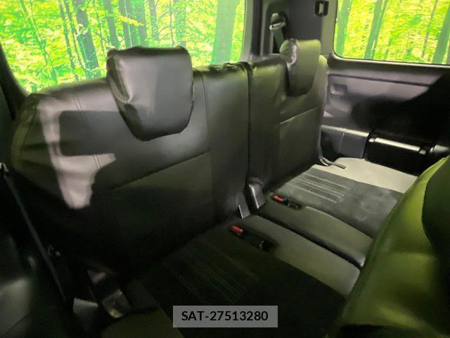 Toyota ESQUIRE 2019-04 7250729-9