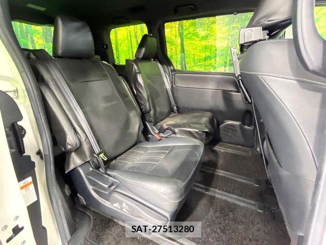Toyota ESQUIRE 2019-04 7250729-8