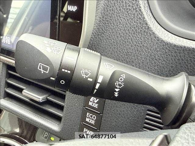 Toyota ESQUIRE 2018-09 7271861-27