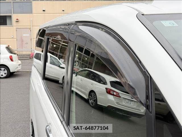 Toyota ESQUIRE 2018-09 7271861-29