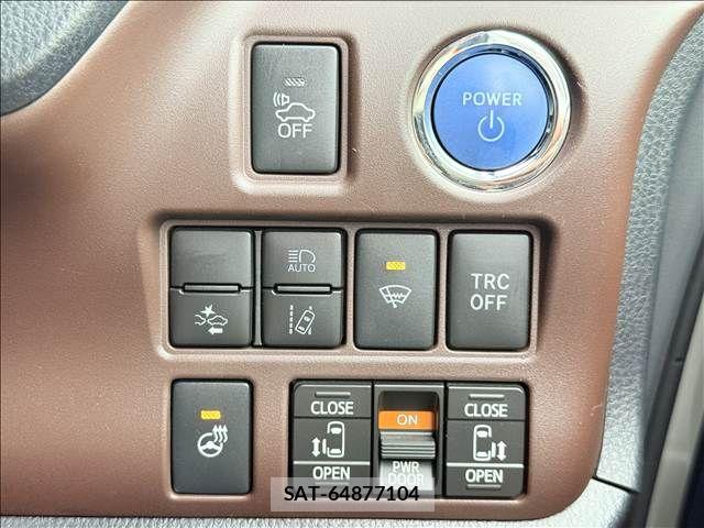 Toyota ESQUIRE 2018-09 7271861-3